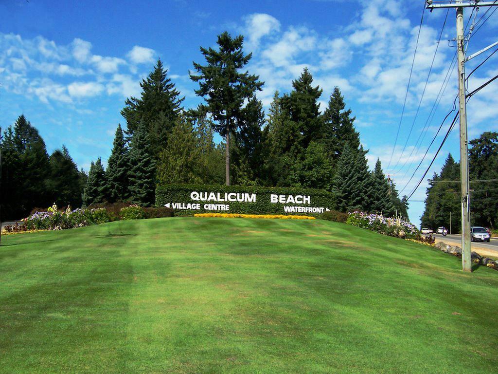 Crown Mansion Boutique Hotel & Villas Qualicum Beach Bagian luar foto