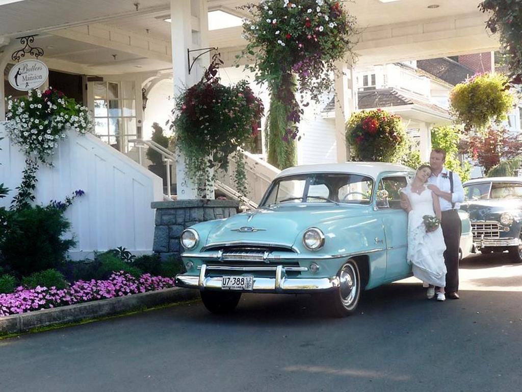Crown Mansion Boutique Hotel & Villas Qualicum Beach Bagian luar foto